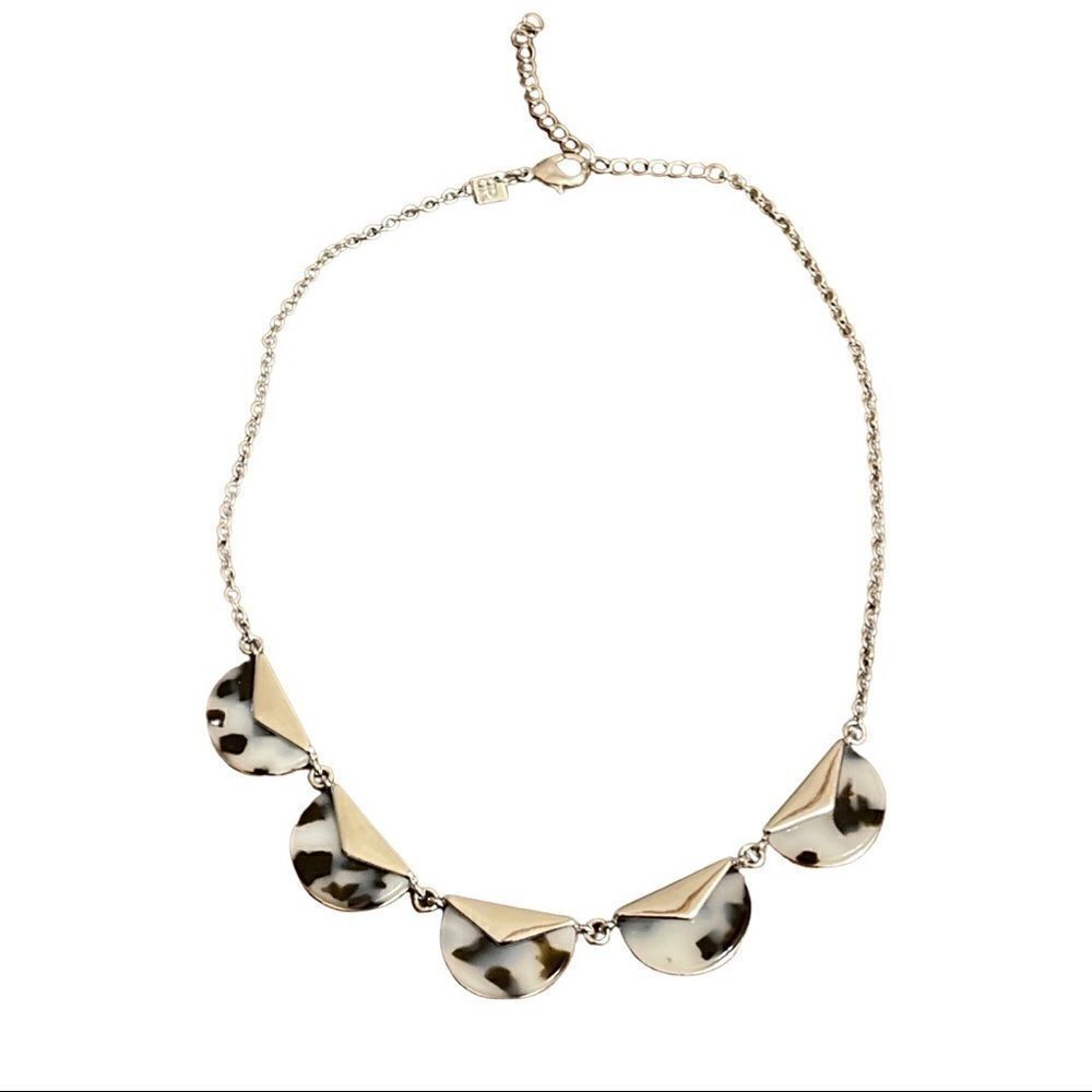 Banana Republic Factory Lucite Blk/Wh/Silver Bib Necklace